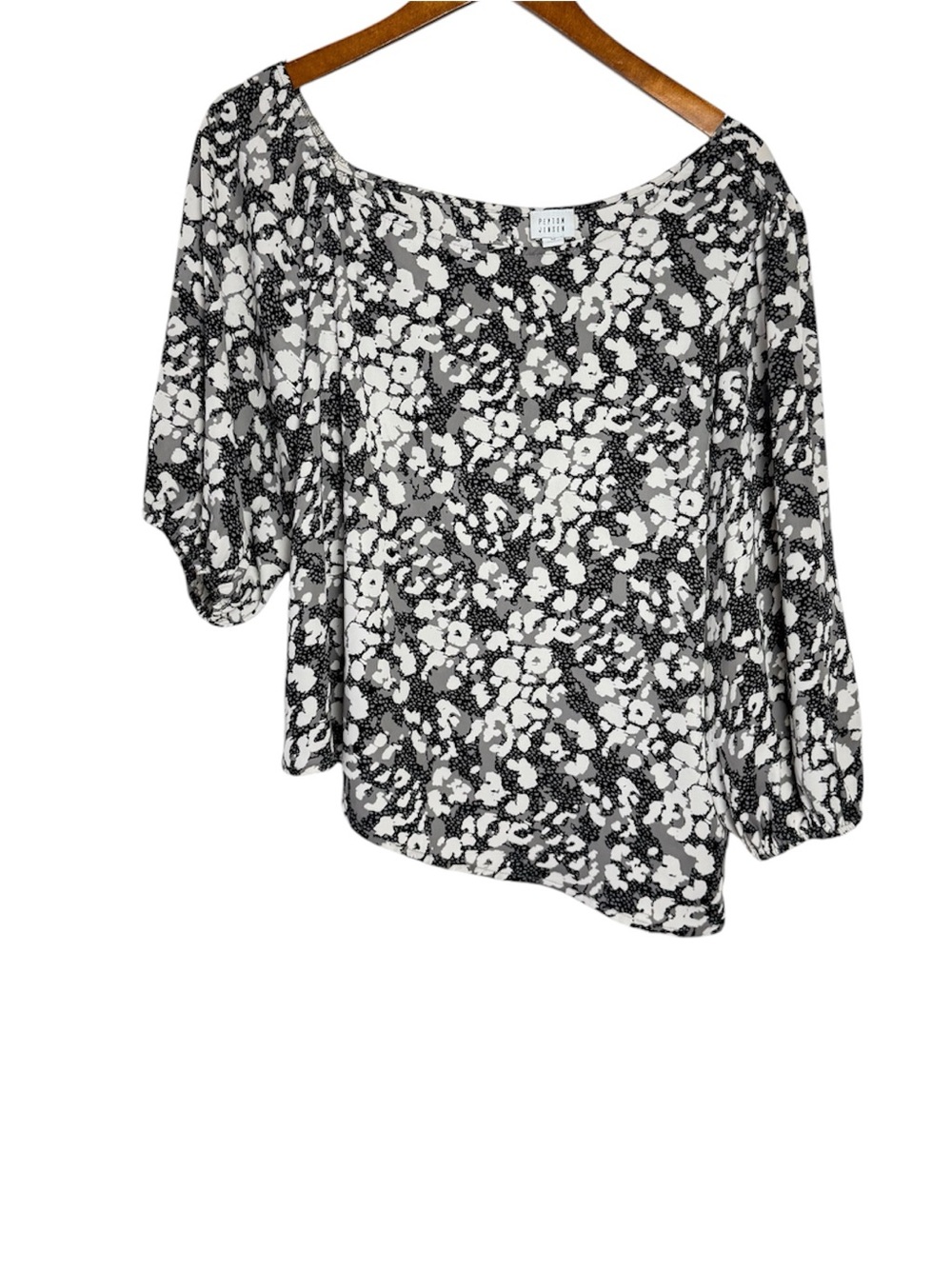 Peyton Jensen Tori Top Off One Shoulder Neckline Leopard Print Size Medium